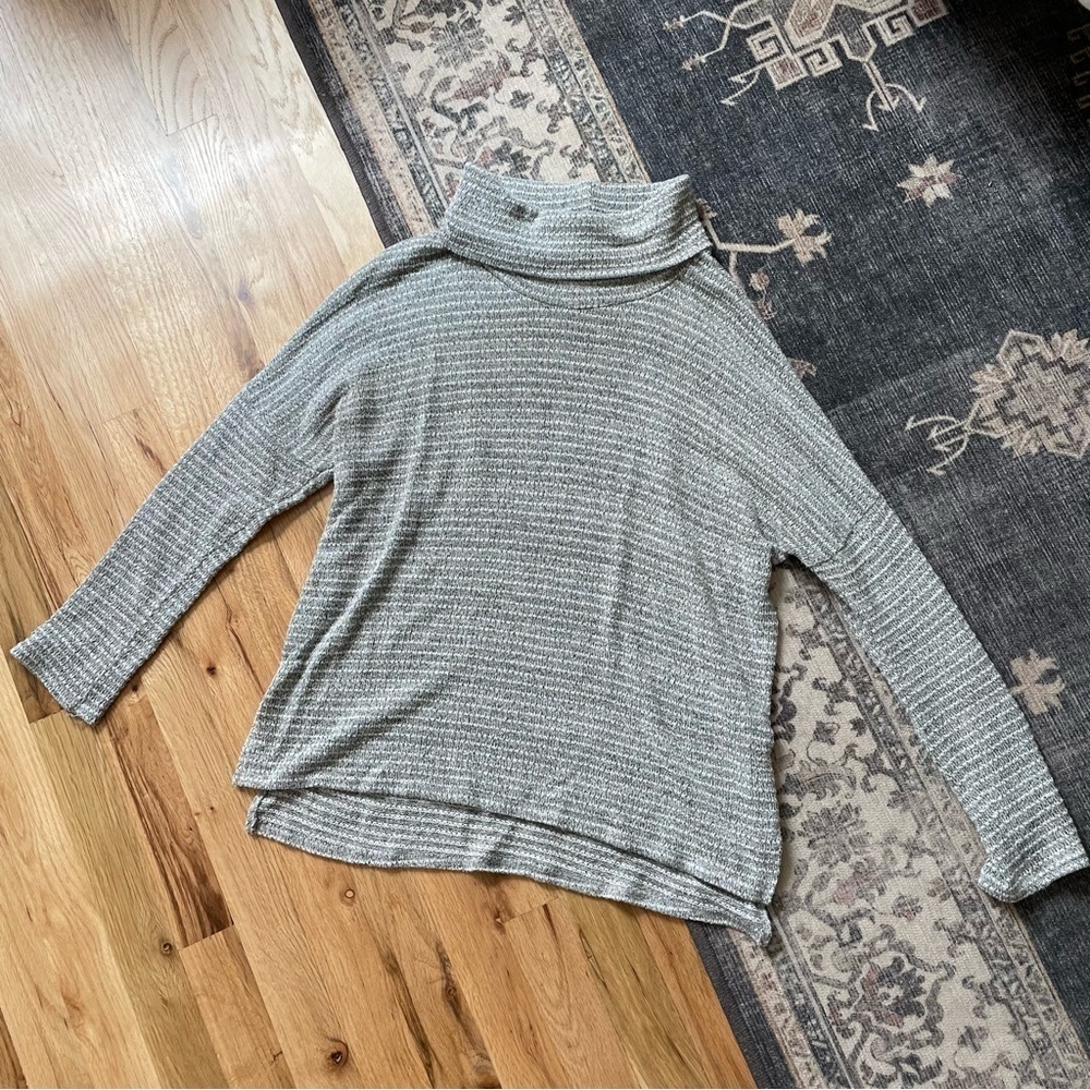 Roolee Gray White Striped Turtleneck Sweater Small